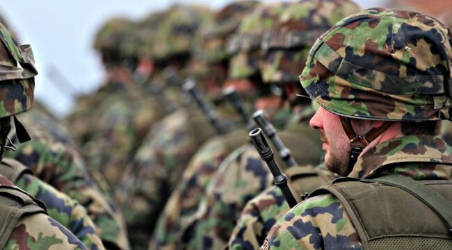Министр обороны Швейцарии извинился перед церквями за исключение их из процесса изменения закона о призыве духовенства