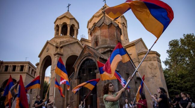 Всемирный совет церквей поддержал Армянскую церковь в противостоянии с правительством