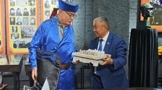 Михалков: православным сейчас ближе буддисты, чем католики