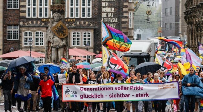 Десятки тысяч отмечают CSD в Бремене и Магдебурге