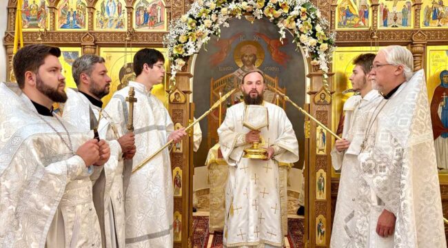 Митрополит Арсений возглавил богослужение в храме Димитрия Донского в Раеве