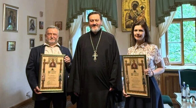 Члены Экспертного совета по взаимодействию с исламским миром удостоены Патриарших грамот