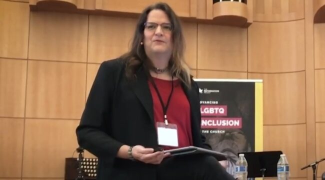 Церковь PCUSA в Южной Каролине наняла пастора-трансгендера, идентифицирующего себя как лесбиянку
