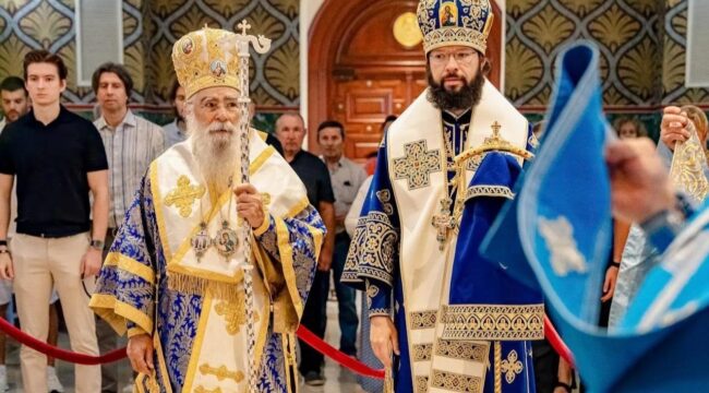 Экзарху Пресвятого Гроба Господня на Кипре митрополиту Вострскому Тимофею вручен орден Русской Православной Церкви