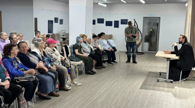 В 100 центрах «Московского долголетия» прошли встречи цикла «Духовная гостиная»