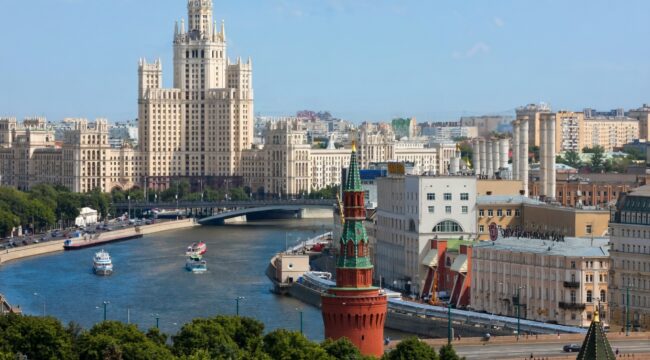 Священник Горбунов оценил вероятный визит представителя Ватикана в Москву