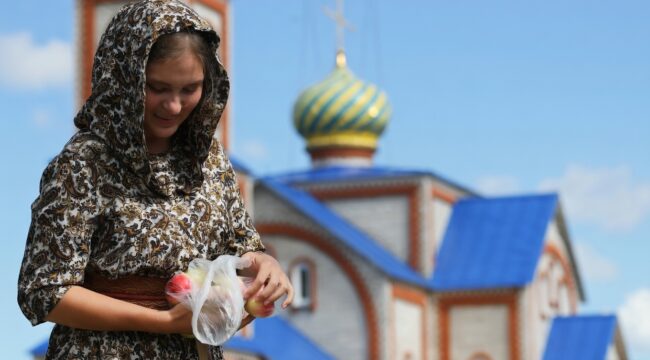 Священник дал советы по проведению Яблочного Спаса