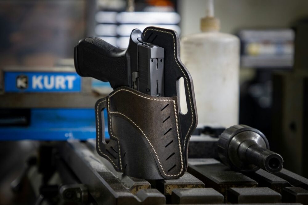 Синагога и Минюст оспаривают запрет на скрытое ношение оружия вблизи культовых сооружений