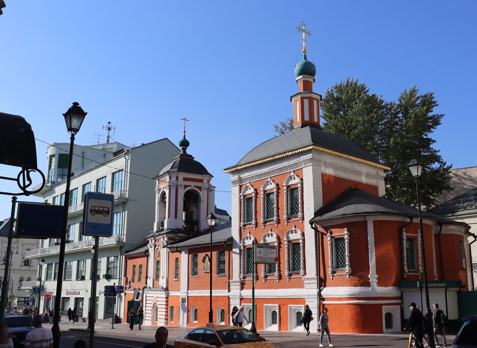 Делегация Антиохийской Православной Церкви почтила память святого Алексия Московского в храме на Маросейке