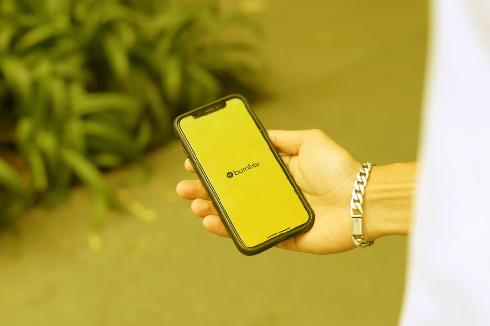Bumble отменил правило, на котором был построен