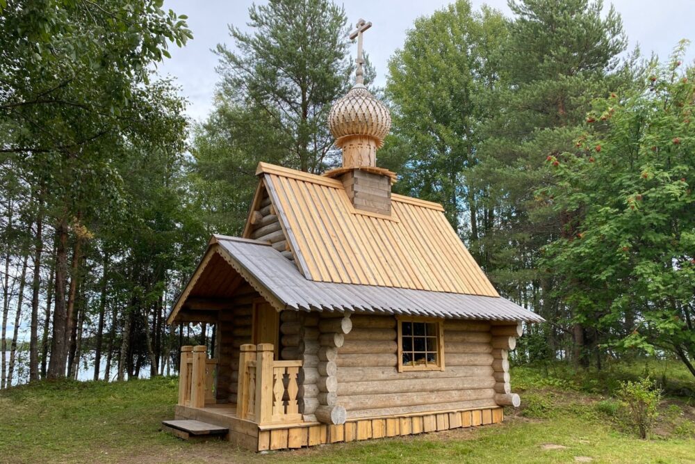 В Карелии в рамках празднования 800-летия крещения карелов освящена часовня в заповеднике «Костомукшский»
