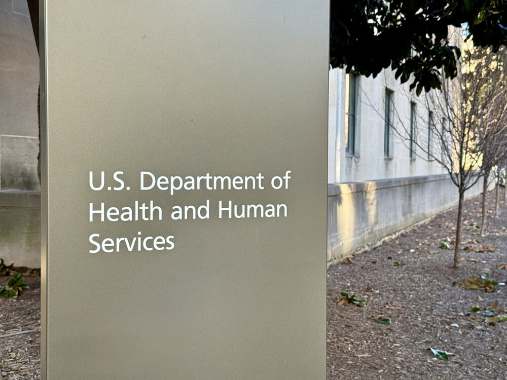 'Волки в белых халатах': HHS обнаружил мошеннические счета на 50 миллионов долларов, скрывающие операции по смене пола у детей