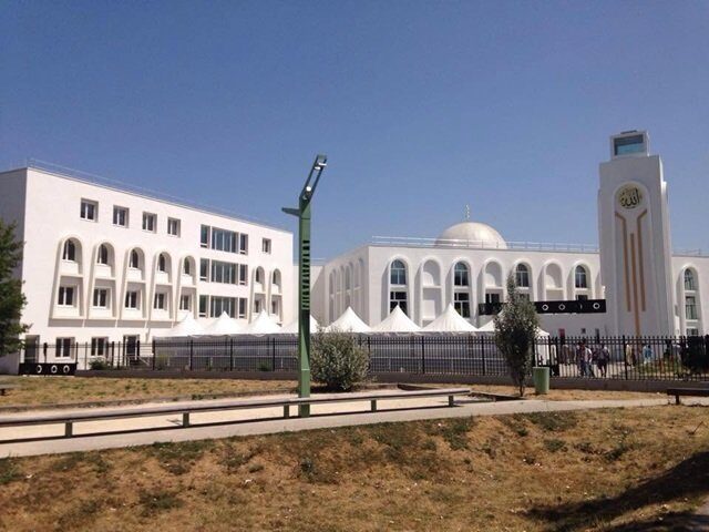 Во Франции закрыли мечеть за проповедь терроризма