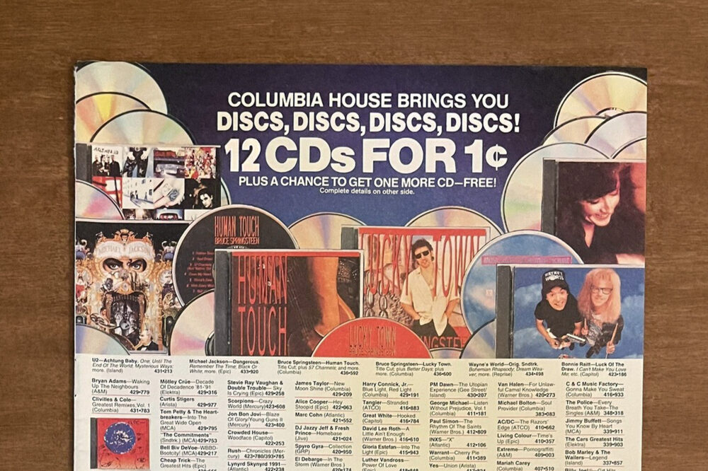 Клуб Columbia House, предлагавший «12 CD за копейку», окончательно закрывается после 71 года работы