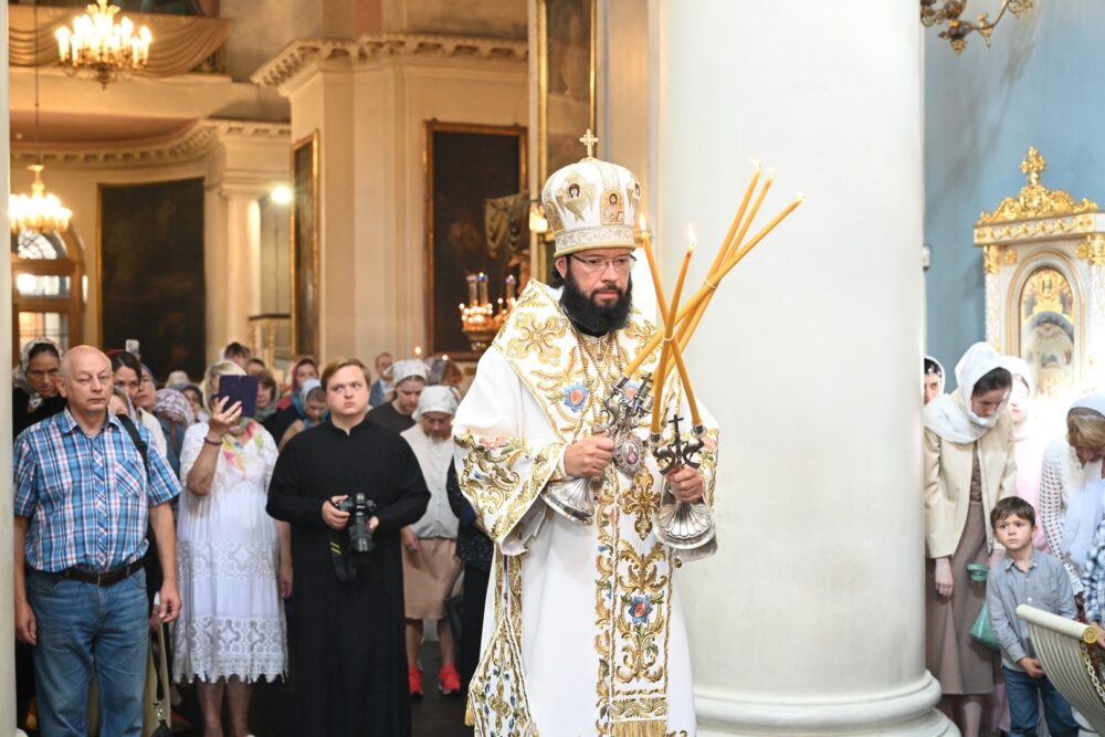 Митрополит Волоколамский Антоний возглавил престольные торжества в храме на Большой Ордынке