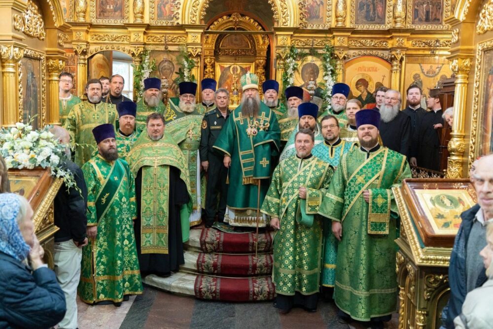 Епископ Мефодий возглавил торжества в храме Соловецких святых в Гольянове