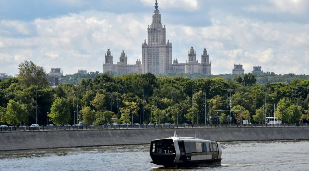 Стали известны новые детали визита представителя Ватикана в Москву
