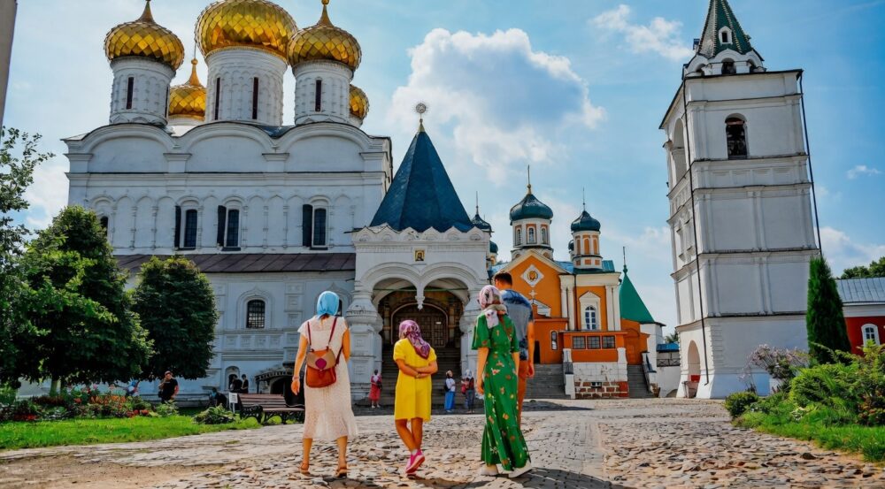 Более трети россиян назвали религию важной частью жизни