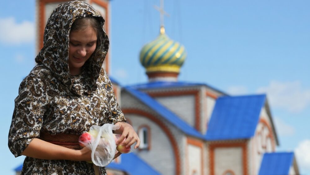 Священник дал советы по проведению Яблочного Спаса