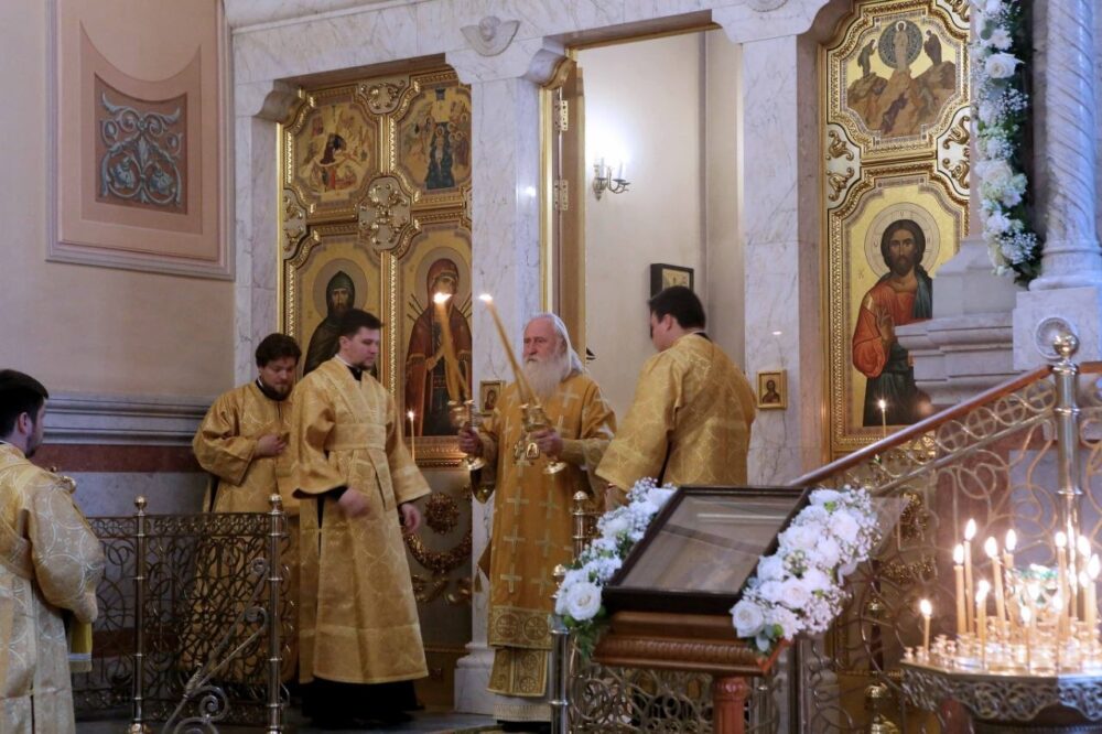 Митрополит Каширский Феогност возглавил престольные торжества в Иоанно-Предтеченском монастыре