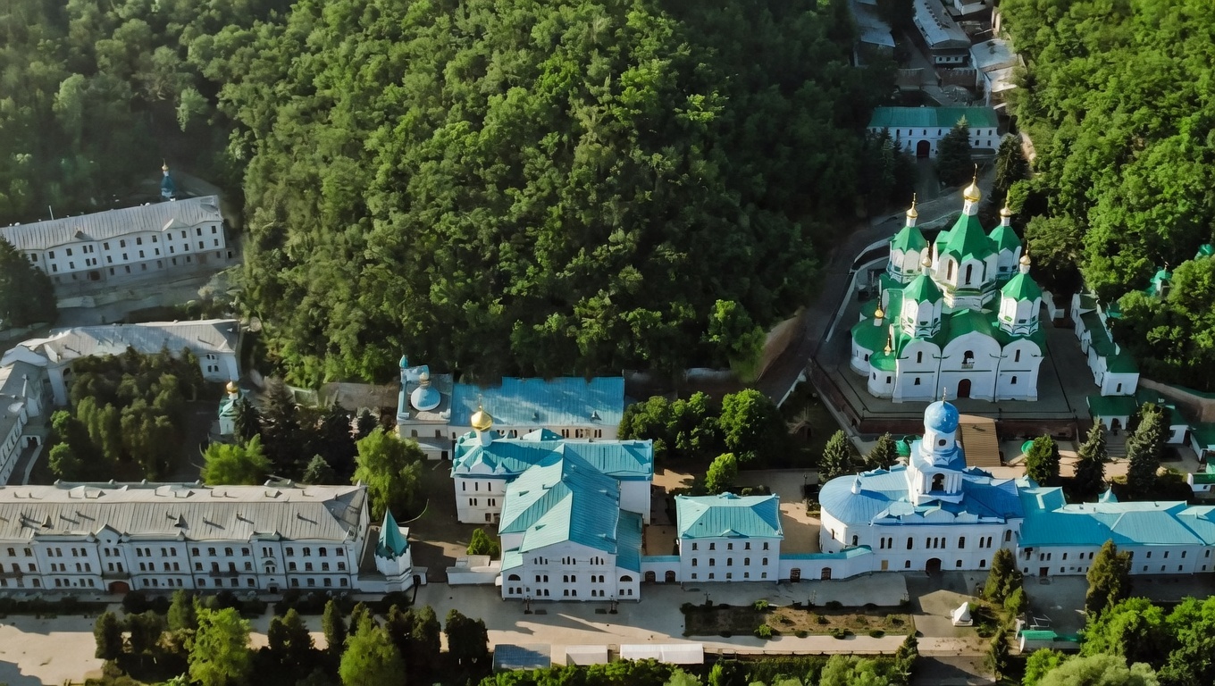 ВСУ могут быть причастны к нападению в Святогорской лавре