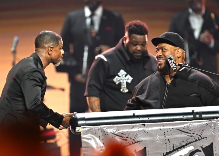 Кирк Франклин останавливает Джона Пи Ки на Stellar Awards