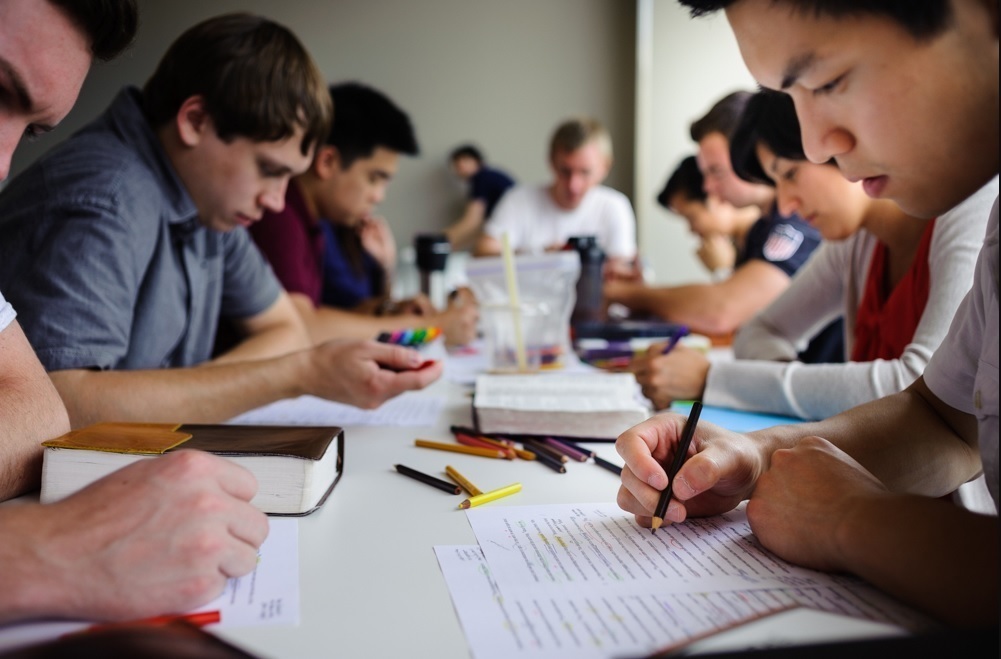 InterVarsity подает иск после того, как SUNY Broome выступил против требования христианского руководства клуба