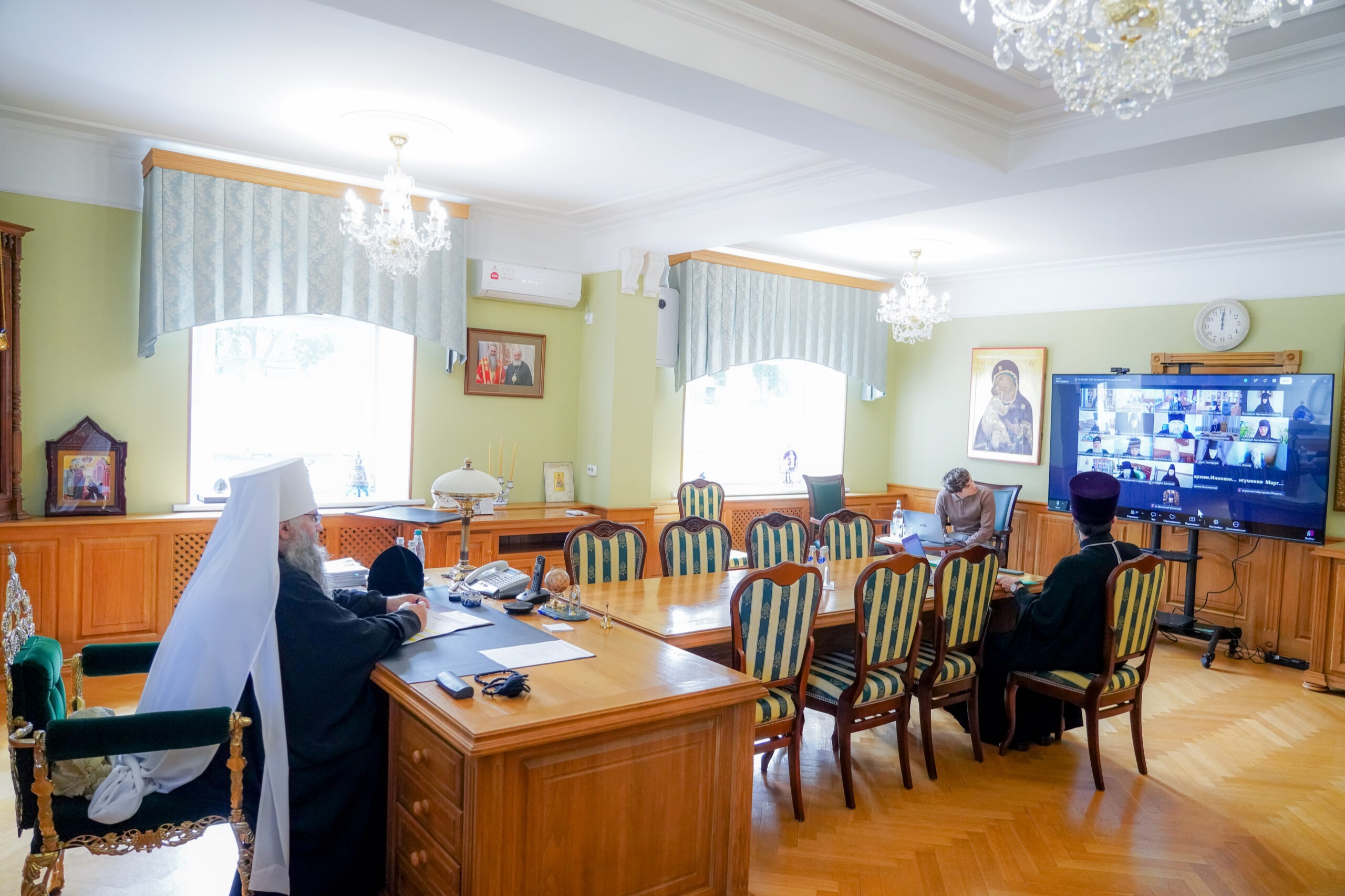 Комиссия Межсоборного присутствия обсудила вопросы монашеской жизни в формате видеоконференции
