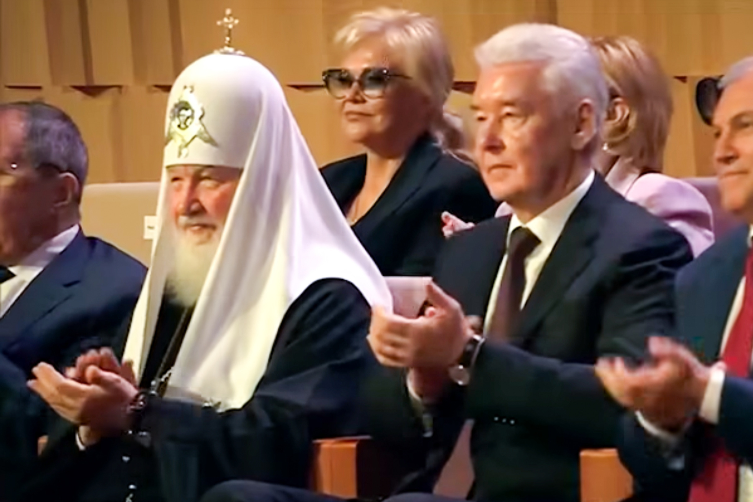 Предстоятель Русской Церкви принял участие в торжестве в «Зарядье» по случаю Дня города