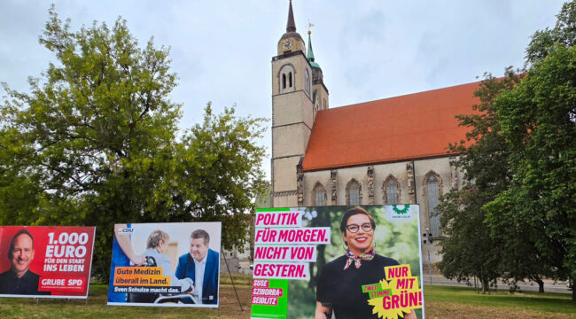 Партии хвалят активность церквей - кроме AfD