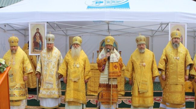 В Горно-Алтайске отметили 100-летие преставления святителя Макария и 10-летие перенесения его мощей