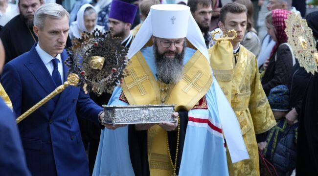 В Смоленске встретили ковчег с десницей святителя Спиридона Тримифунтского