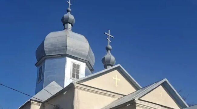 В Хмельницкой области по поддельным документам захвачен храм УПЦ