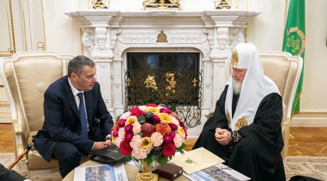 Патриарх Кирилл обсудил с губернатором Курской области обстановку в регионе