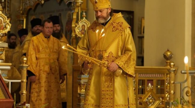 В храме при МГИМО совершено архиерейское богослужение