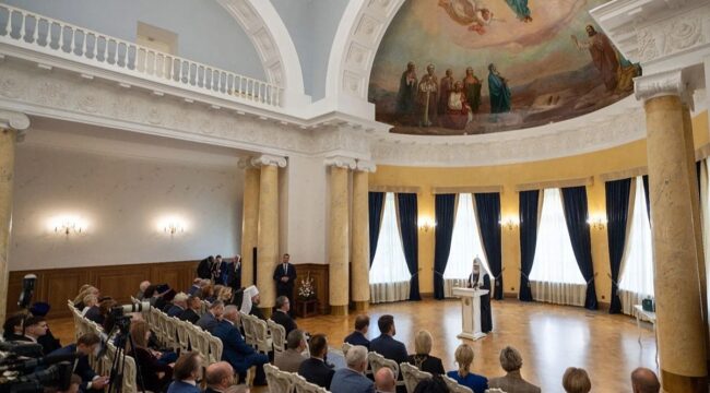 Патриарх Кирилл возглавил торжества по случаю 150-летия храма Александра Невского в здании Мосгордумы