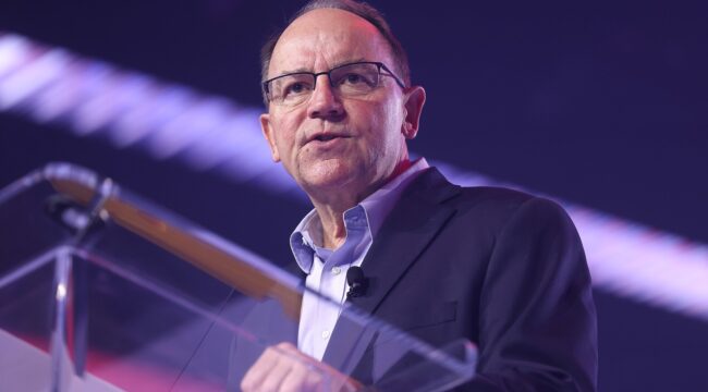 Кандидат в губернаторы Висконсина выжил в авиакатастрофе: «Бог присматривал за нами»
