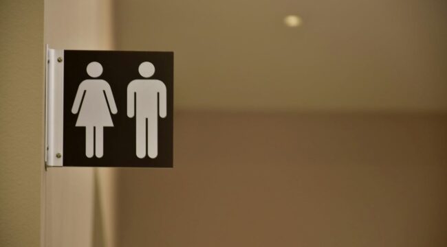 Отношение к гендерной идеологии меняется, но некоторые родители все еще платят цену