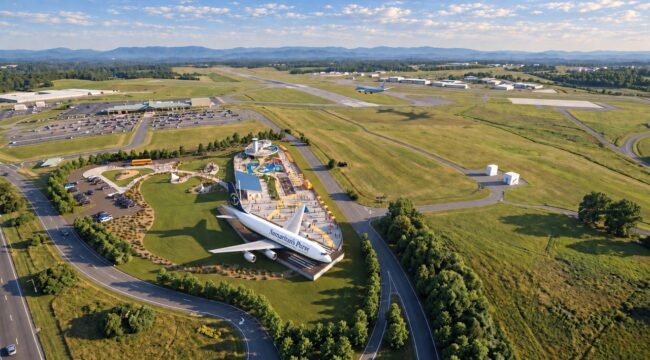 Университет Либерти получил грант от Boeing для проекта самолета DC-8 организации Samaritan's Purse