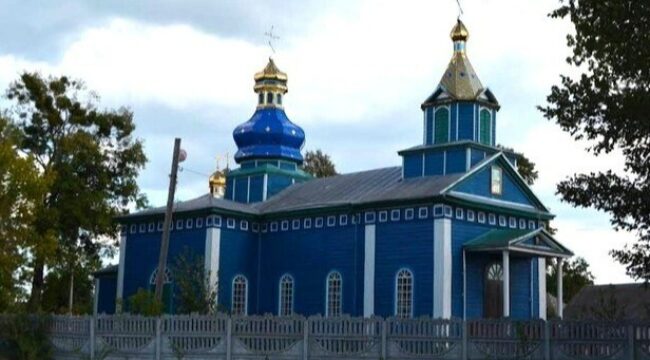 В Черкасской области рейдерски захвачен старинный храм Украинской Православной Церкви