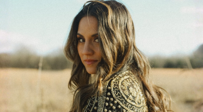 Centricity Music подписывает контракт с Rachael Lampa