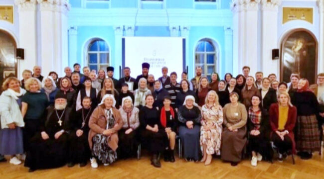 В Петербурге обсудили помощь добровольцев Патриаршей гуманитарной миссии