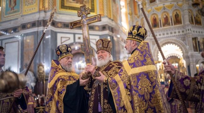 Патриарх Кирилл совершил всенощное бдение в Храме Христа Спасителя в канун Воздвижения Креста Господня