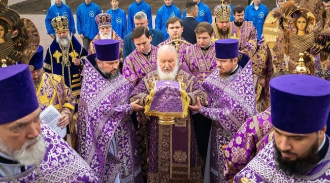 Патриарх Кирилл освятил Сретенский храм в Суздале и заложил камень в основание Троицкого собора