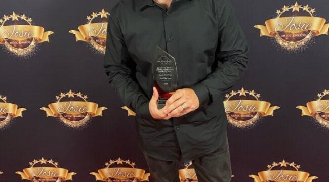 Джастин Гамбино получил две премии Josie Music Awards
