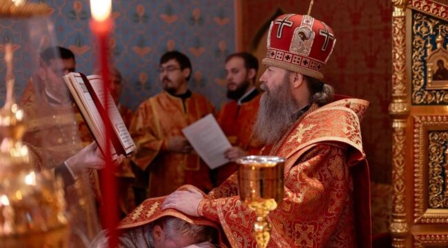 Епископ Павлово-Посадский Силуан возглавил престольные торжества в храме Воскресения Христова в Воскресенском