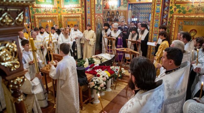 В Элисте состоялось отпевание архиепископа Зосимы (Остапенко)