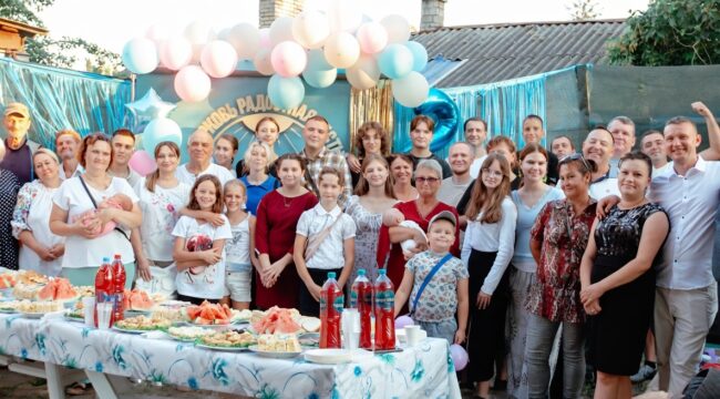 Церковь «Радость весть» отметила вторую годовщину служения в Мариуполе