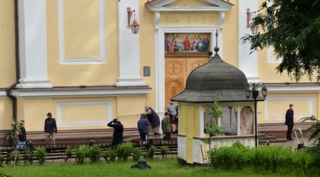В Черновцах не состоялся захват Свято-Духовского собора УПЦ