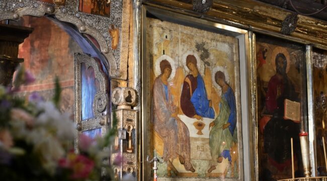 РПЦ подтвердила право Третьяковской галереи проверять сохранность «Троицы» Рублева